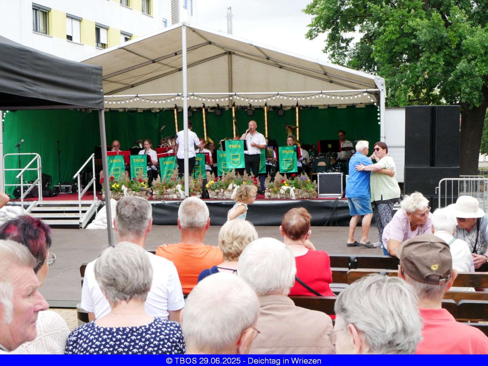 web_p1250696