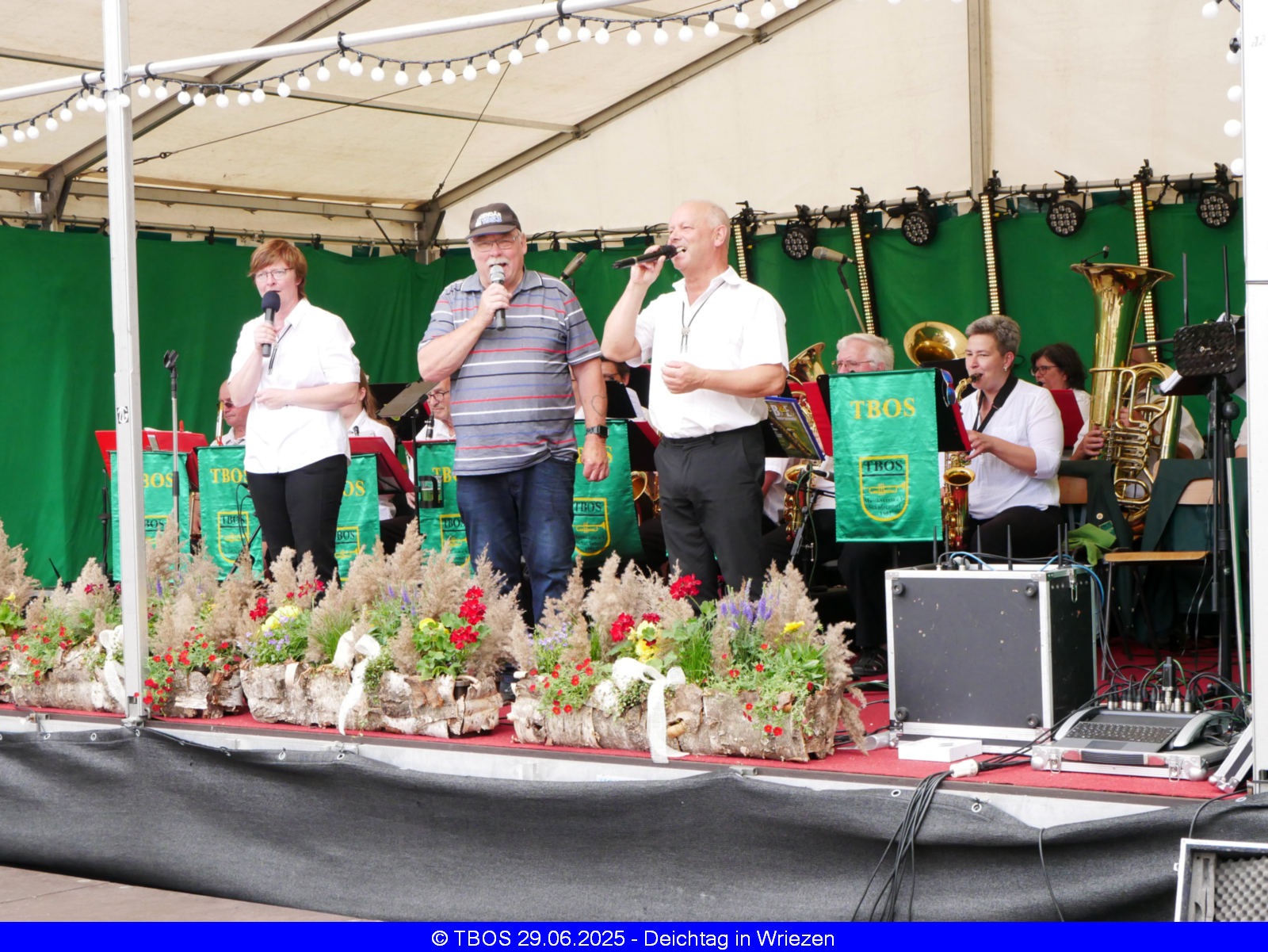 web_p1250774