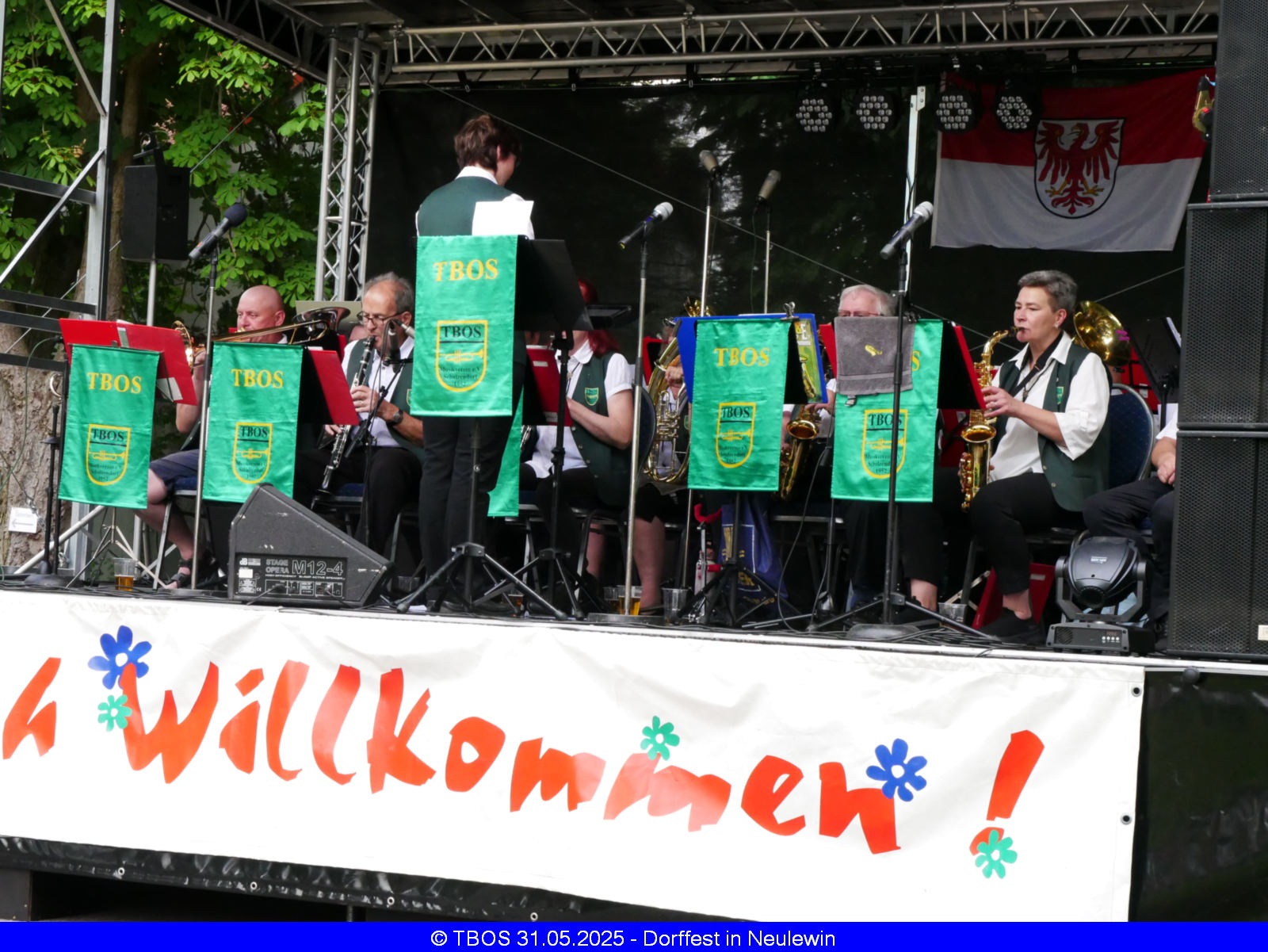 web_p1240766