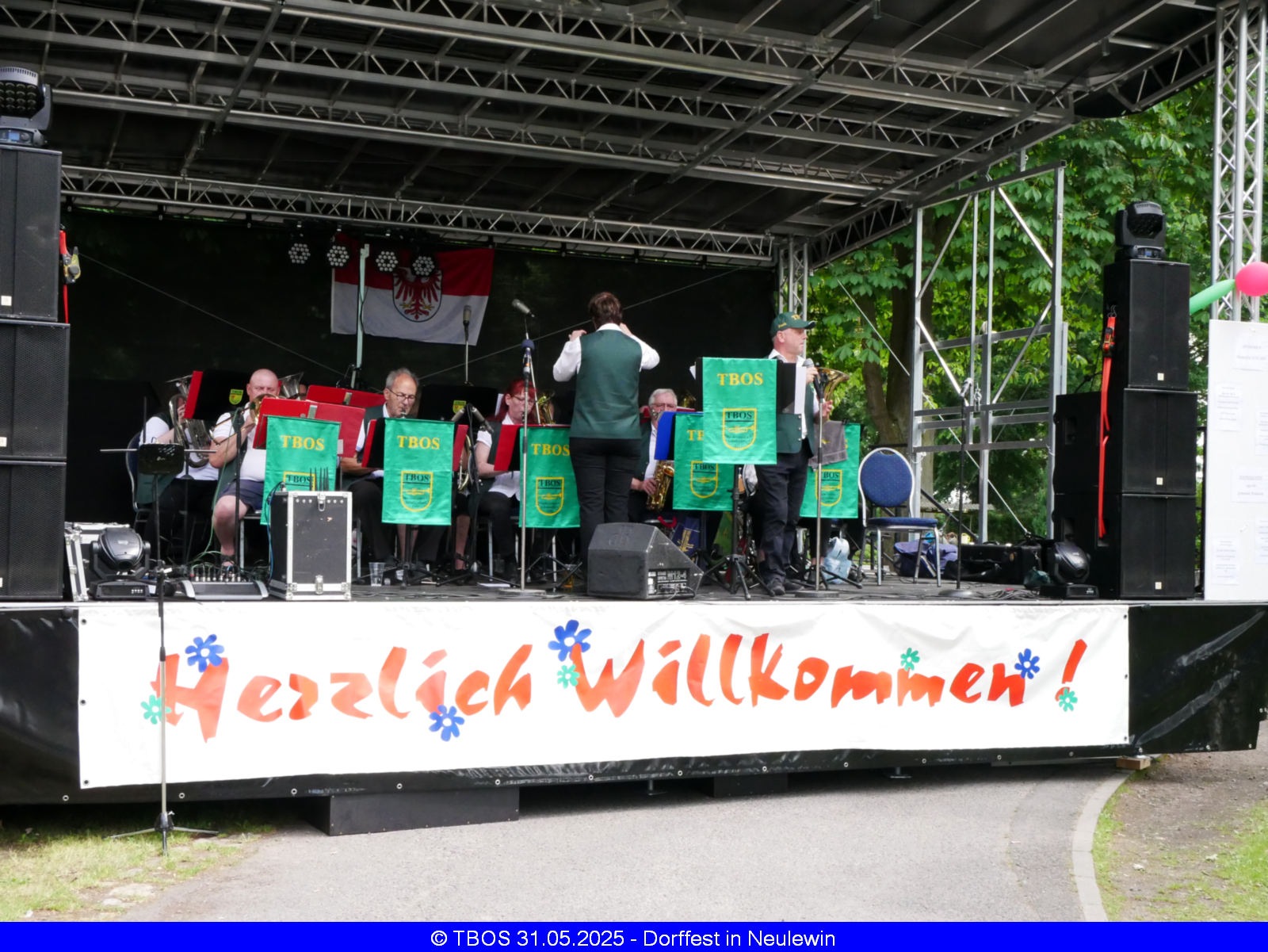 web_p1240777