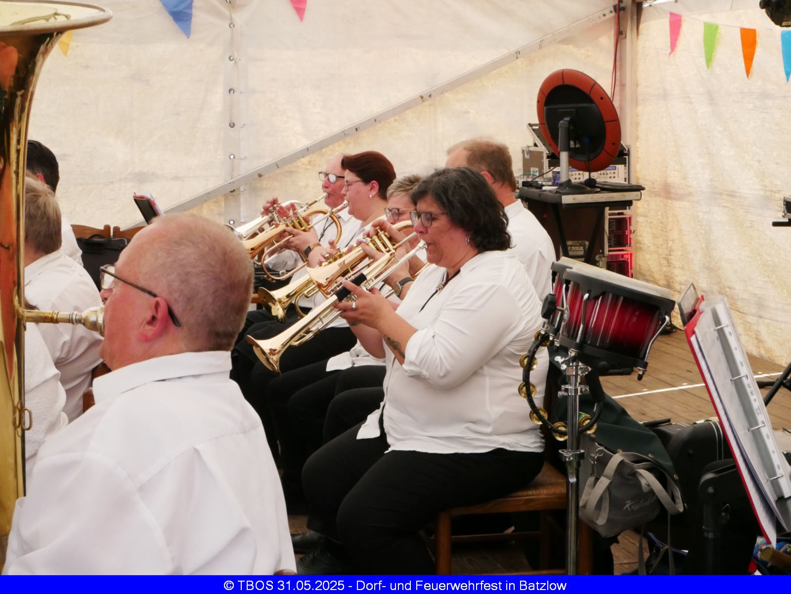 web_p1240853